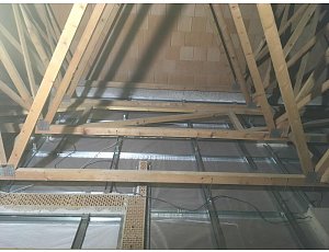 Supafil loft aplikovaný na volnou plochu stropu